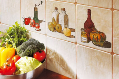 Укладка кафельной (керамической) плитки на кухне